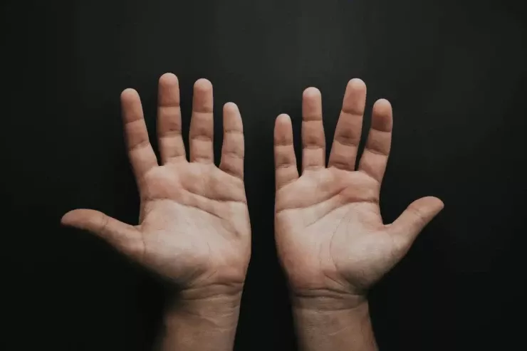 Cold Hands May Be a Sign of Serious Health Conditions