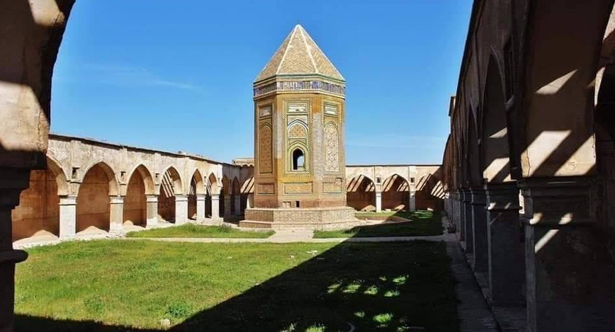 Kerkük ve Nahçıvan’da iki tarihi eser bir elmanın iki yarısı gibidir