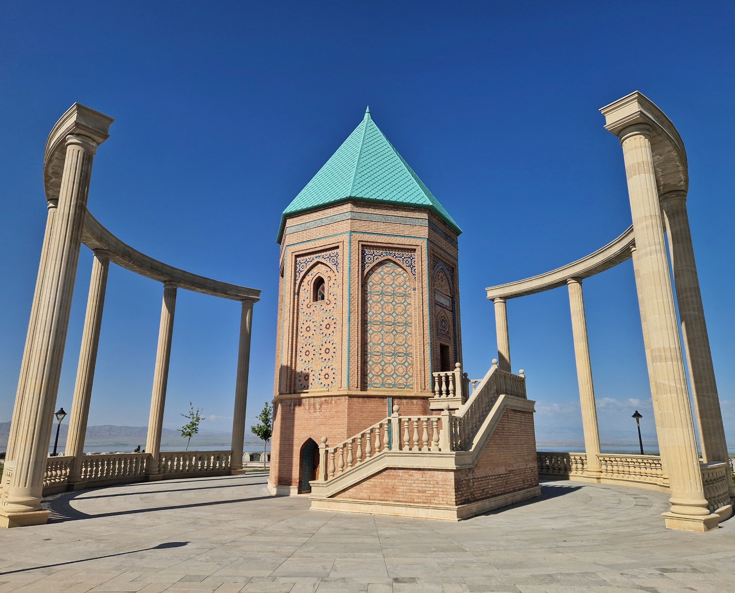 Two Historic Monuments in Kirkuk and Nakhchivan: Like Two Halves of the Same Apple